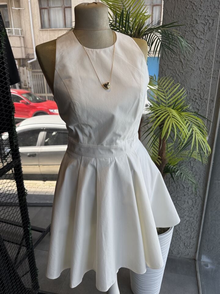 Queen Sırt Detaylı Elbise