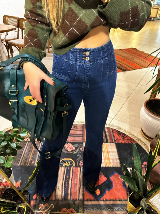 Korse Etkili Flare Jean