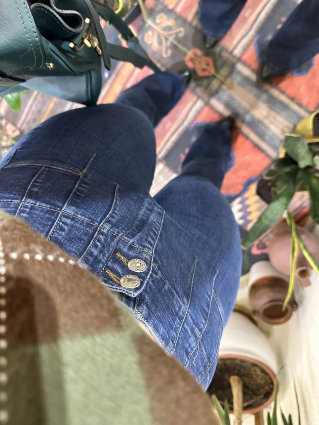 Korse Etkili Flare Jean