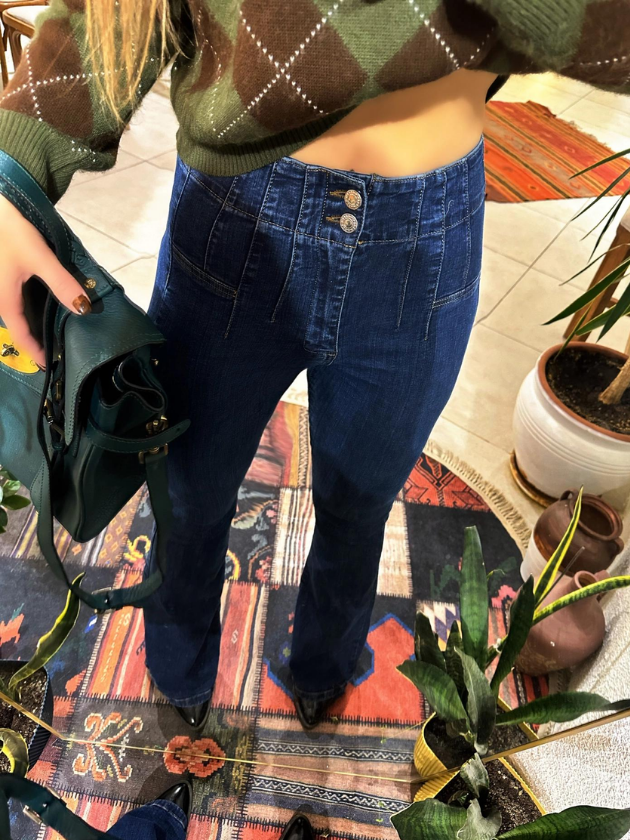 Korse Etkili Flare Jean