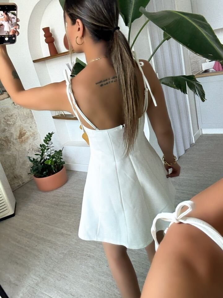 Kalp Yaka Beya Mini Elbise