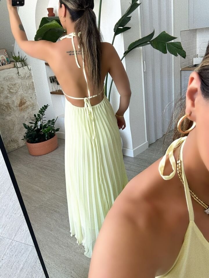 Sırt Detaylı Piliseli Maxi Elbise