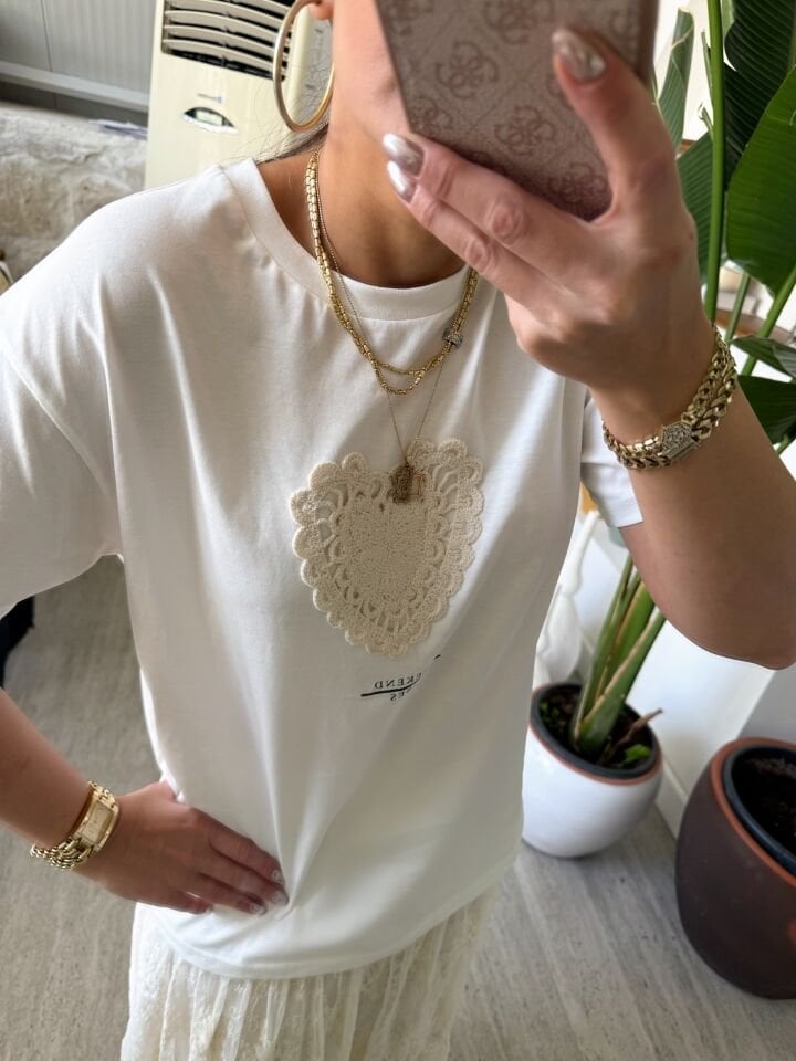 Kalp Motif İşlemeli Basic