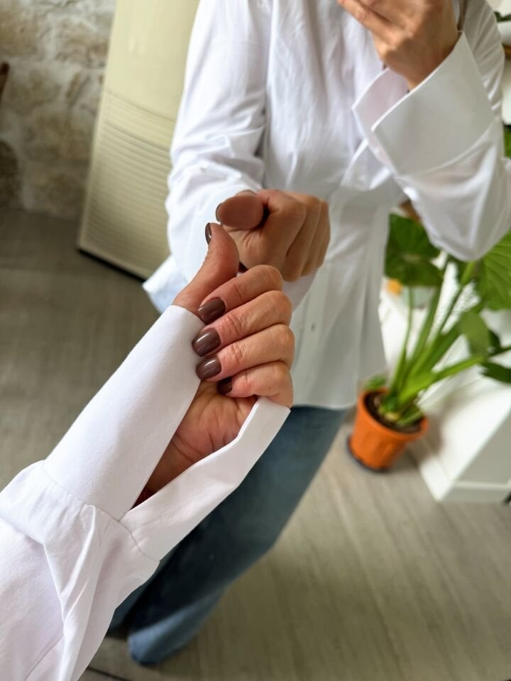 Belden Oturtmalı Gömlek