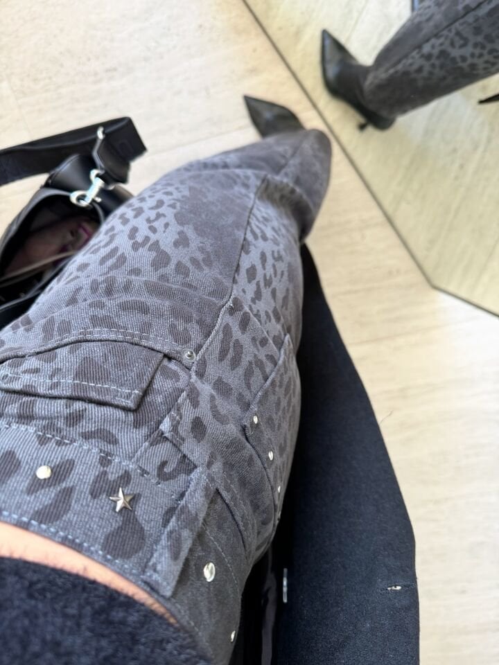 Zımbalı Leopar Clutch Pantolon