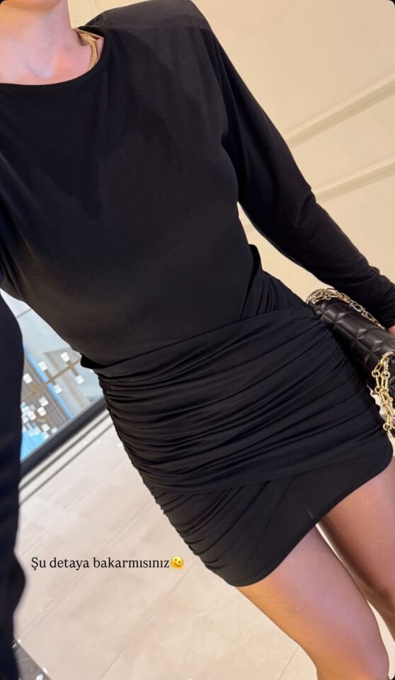 Vatkalı Drape Elbise